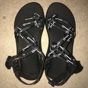 *Never Worn* 3 Strap + Toe Black & White Chacos